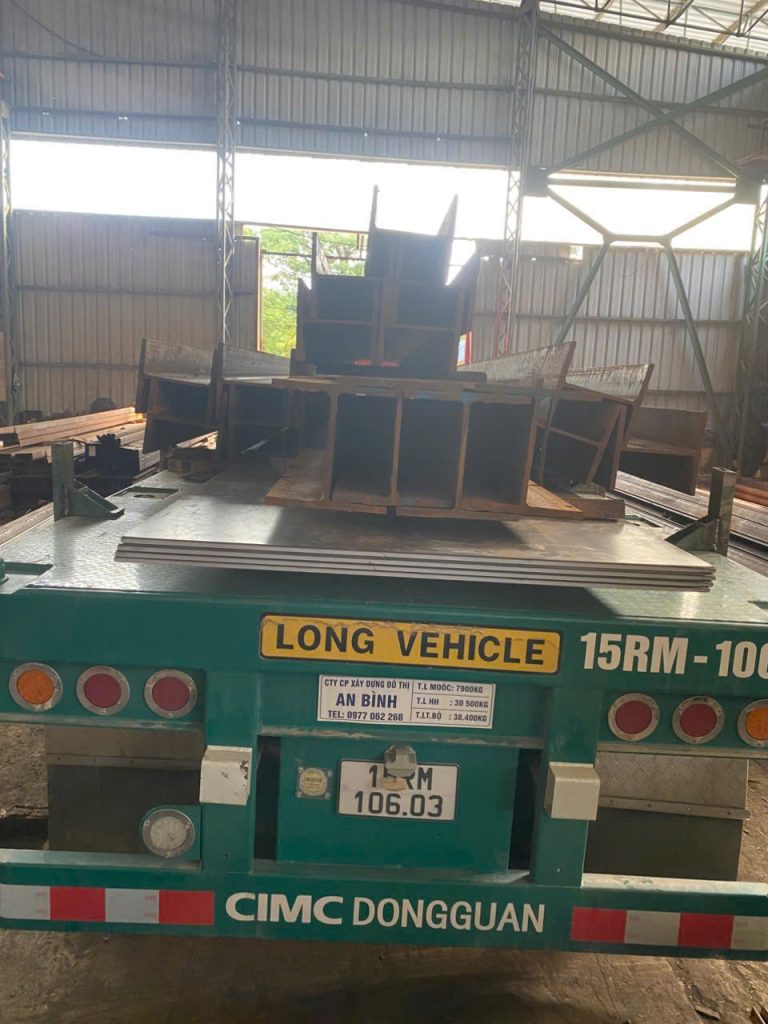 Đơn hàng thép chuẩn bị xuất kho giao khách
